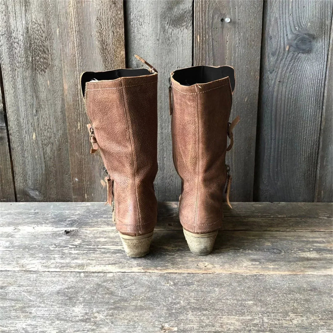 Klassischer schwarzer Damen Herbststiefel, elegant und vielseitig, für einen stilvollen Auftritt.
