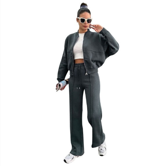 Komfortabler Damen Zweiteiler "Evie" für Freizeit. Eleganter Hosenanzug mit geradem Bein für den Alltag.