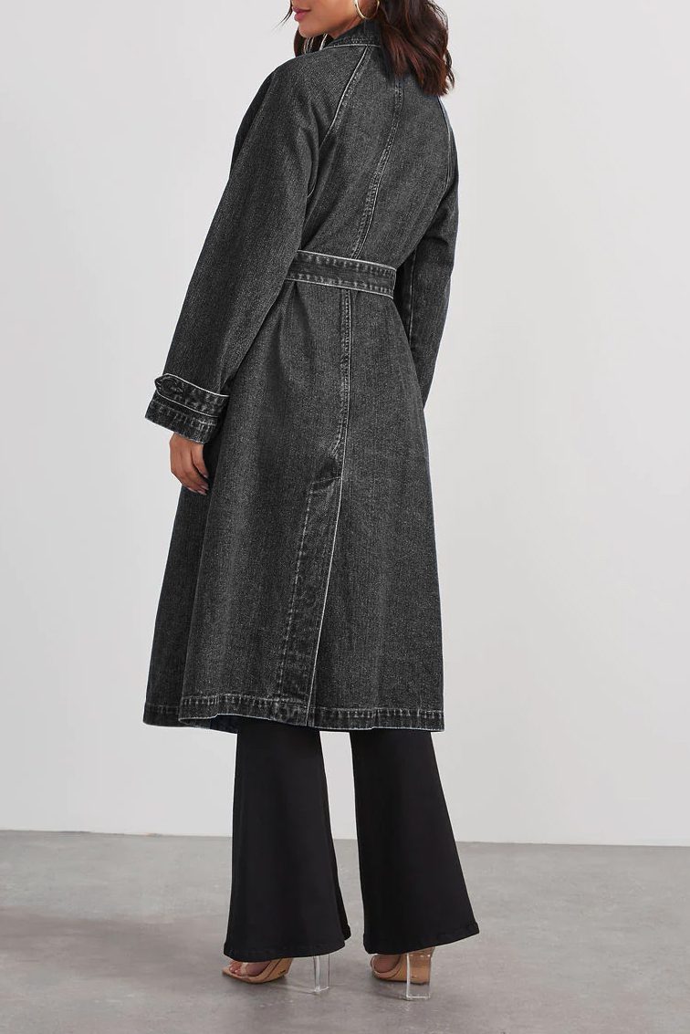 Damen Denim Trenchcoat, Langarm, mit stilvollem Gürtel und klassischem Kragen. Perfekte Übergangsjacke.
