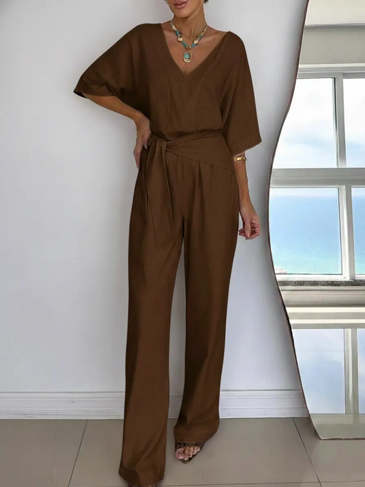 Stylischer Damen Einteiler, knöchellang, schmeichelhaft geschnitten. Ideal für elegante & lässige Looks.