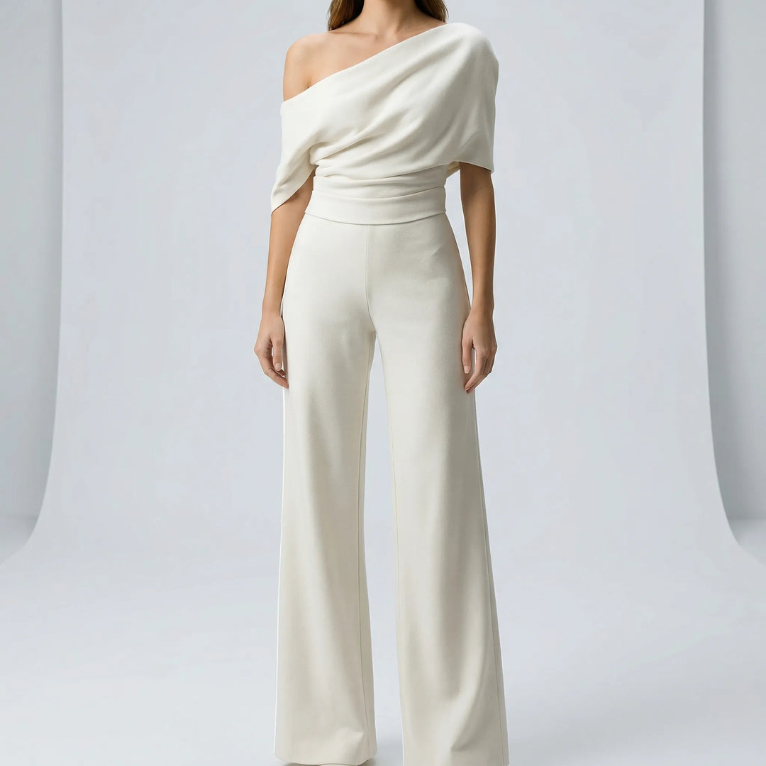 Femininer Damen Einteiler Matilda. Eleganter Jumpsuit für mühelose Ausstrahlung, ideal für Freizeit & Abendmode.