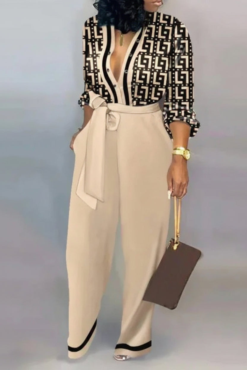 Modischer Damen Einteiler 'Ava' für Sommer, Freizeit oder Business Casual. Tailliert, komfortabel & elegant.
