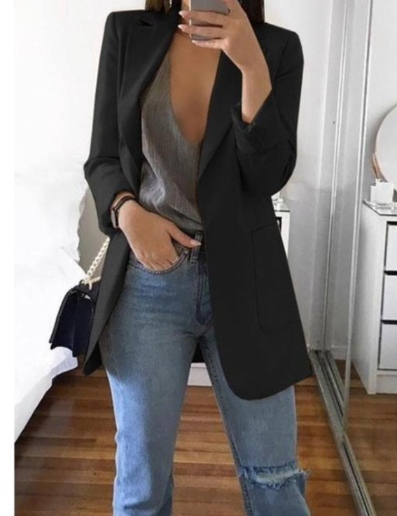 Detailansicht des eleganten Langarm-Blazermantels Elise für Damen. Business- & Freizeit-Oberbekleidung.