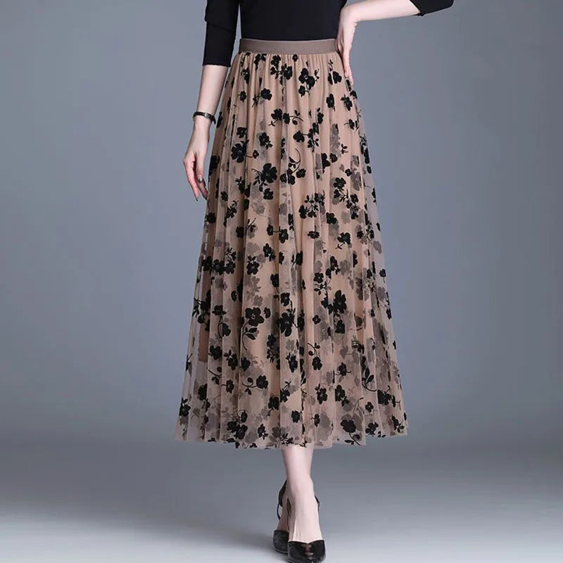 Moderner Damen Midi-Rock Fiona aus feinem Mesh, elegant & luftig. Idealer Freizeitrock für stilvolle Frühlingsmode.