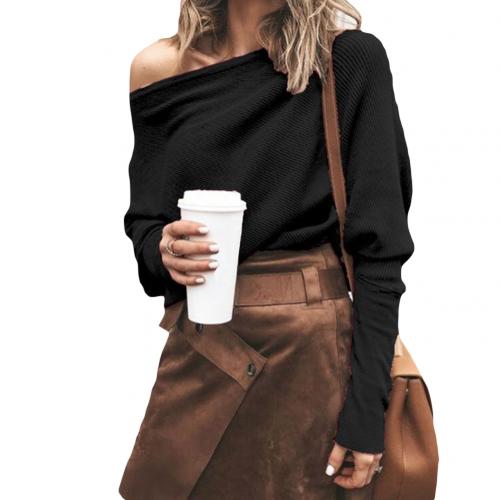 Weicher Damen Off-Shoulder Pullover in Khaki, perfekt als stilvolles Oberteil und komfortabler Strickpullover.