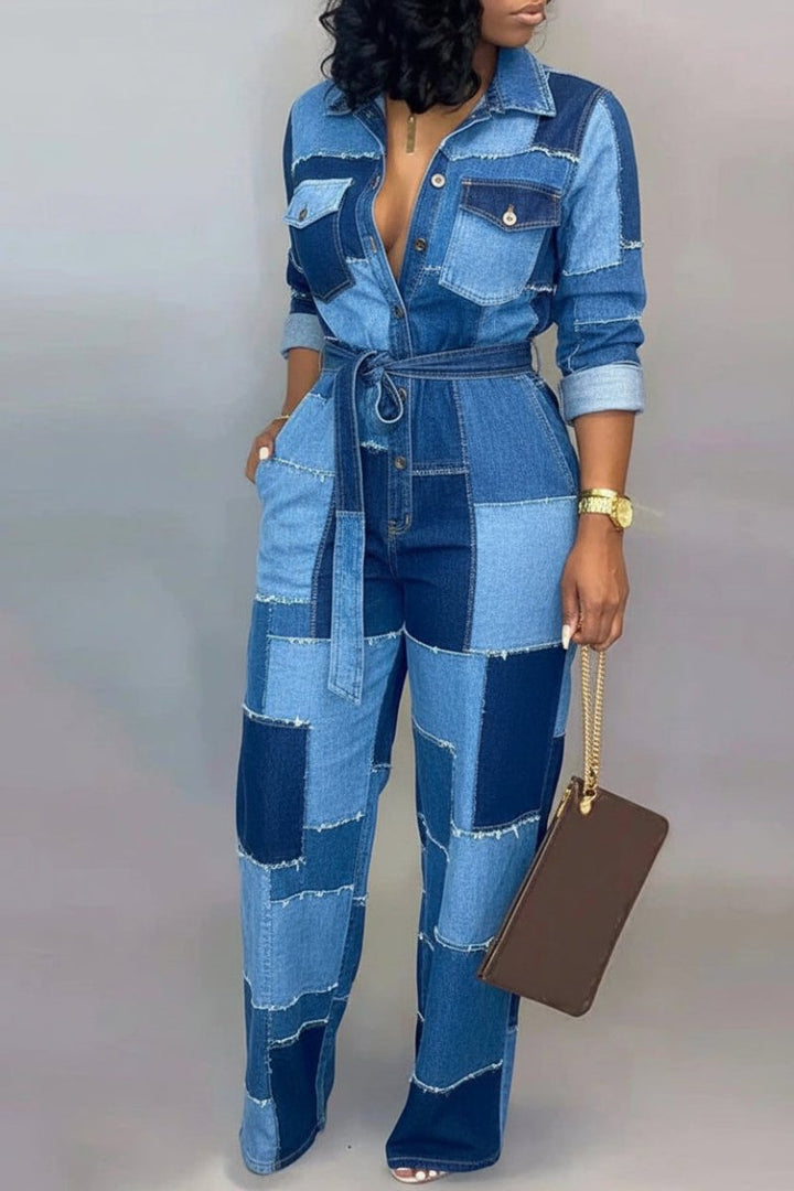 Damen Jumpsuit Ava, elegant und tailliert, mit fließendem weitem Bein, V-Ausschnitt, ideal für Frühling und Sommer.