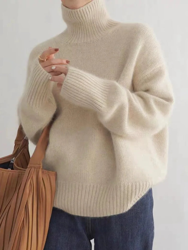 Eleganter Damen Rollkragenpullover aus weichem Strick, perfekt für stilvolle Winteroutfits und wohlige Wärme.