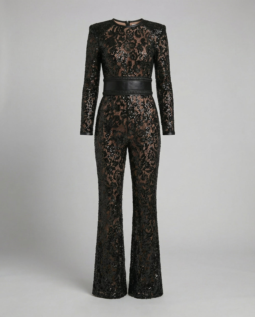 Figurbetonter glamouröser Damen Jumpsuit mit Pailletten und feiner Spitze. Ideal für festliche Anlässe.
