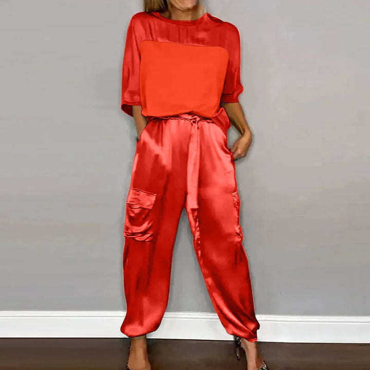 Damen Oberteil-Hose-Set, stilvoller Zweiteiler für Frühling/Sommer. Vielseitiger Look, ideal für elegante und bequeme Mode.