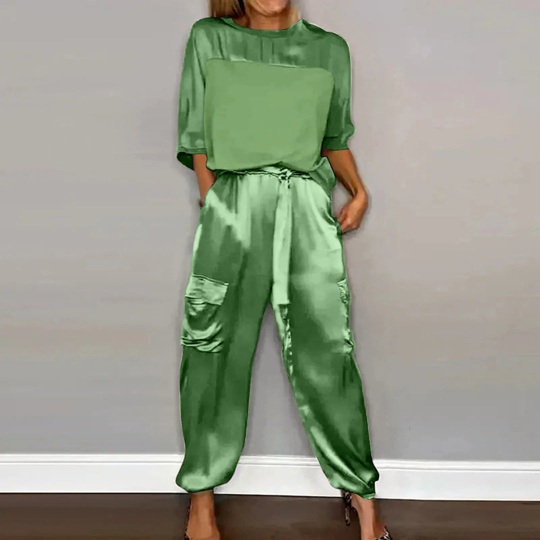 Vielseitiger Damen Zweiteiler, elegantes Set für Frühling & Sommer. Loose Fit Oberteil & Hose für stilvolle Alltagsmode.
