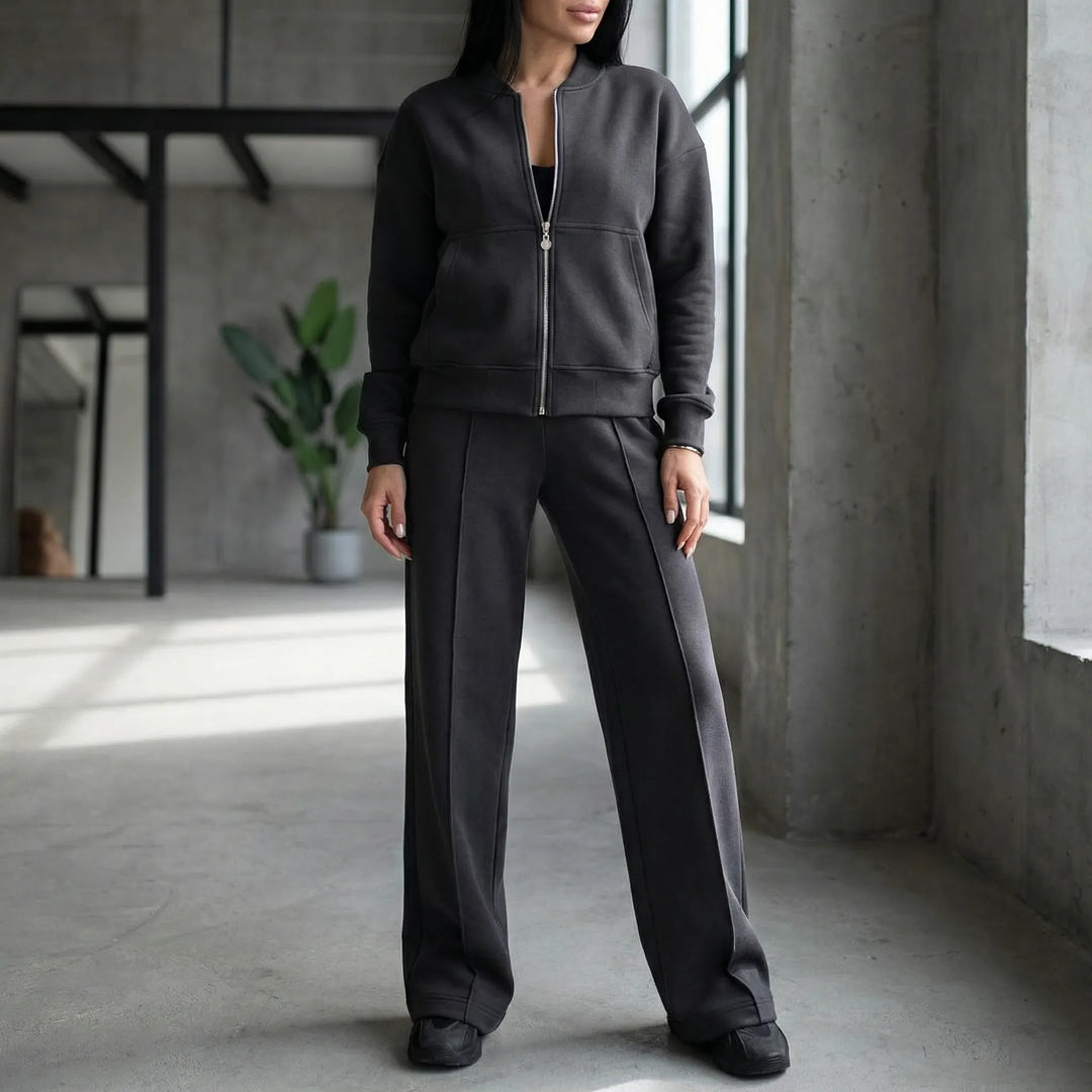 Eleganter Damen Zweiteiler: Jacke & Hose mit geradem Schnitt für Stil & Komfort, ideal für Business Casual.