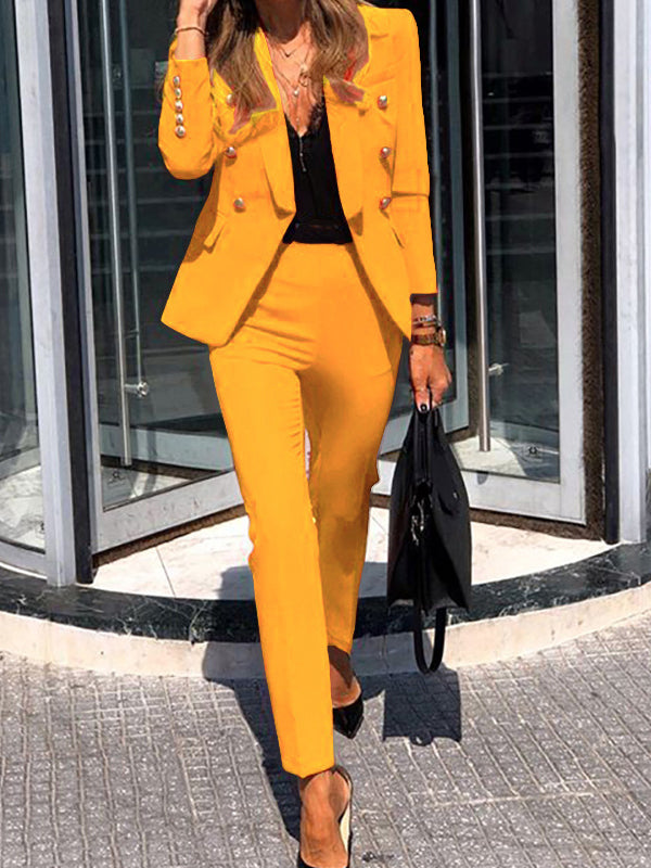 Offen getragener Langarm-Blazer aus dem zweiteiligen Damenanzug, elegant für Business & Büro im Frühling.