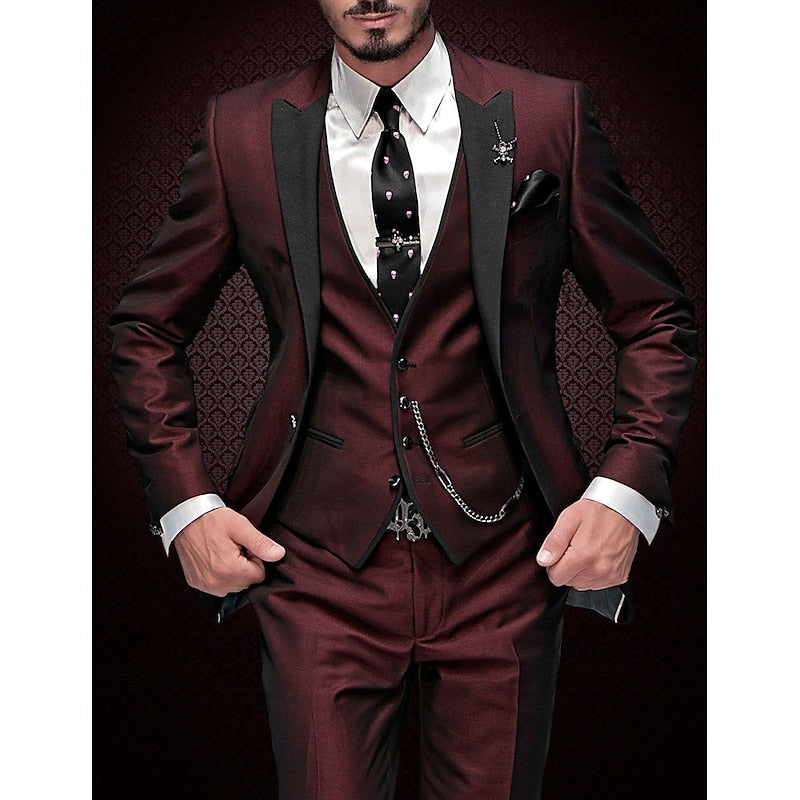 Eleganter Herren Anzug Dreiteiler, bestehend aus Sakko, Weste und Hose, ideal für Business & Hochzeiten.
