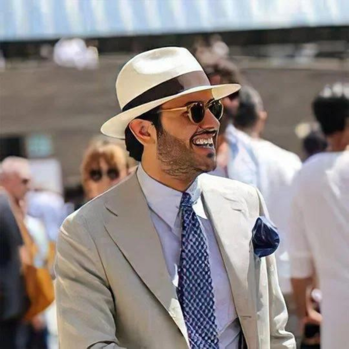 Eleganter Herren Panama Strohhut für Sommer, handgefertigt aus natürlichem Stroh, idealer Sonnenschutz.