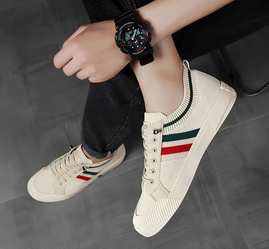 Moderner & eleganter Herren Sneaker. Premium Freizeitschuh, der Komfort & Stil vereint, perfekt für jeden Anlass.