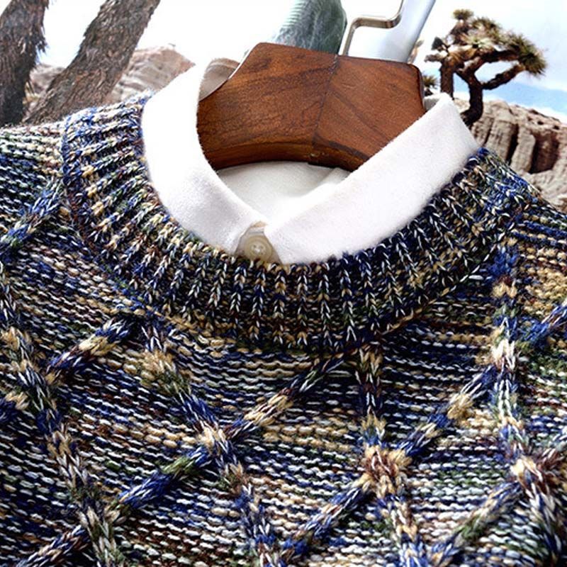 Bunter Casual Herrenpullover, ideal für Freizeit & trendige Herrenmode.