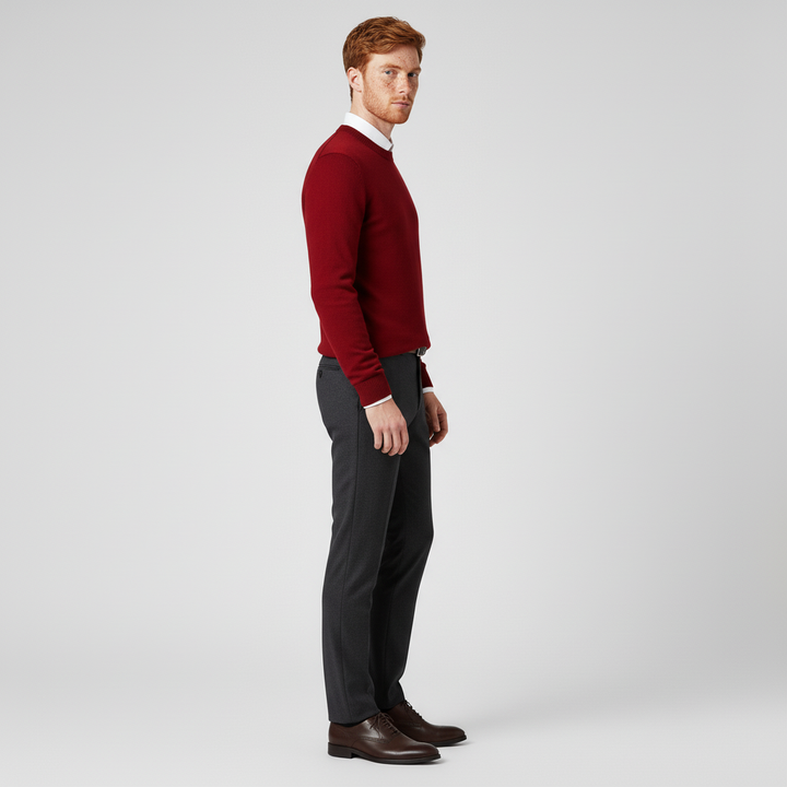 Nahaufnahme des feinen Strickmaterials vom Herren Rundhals-Pullover, atmungsaktiv & warm.