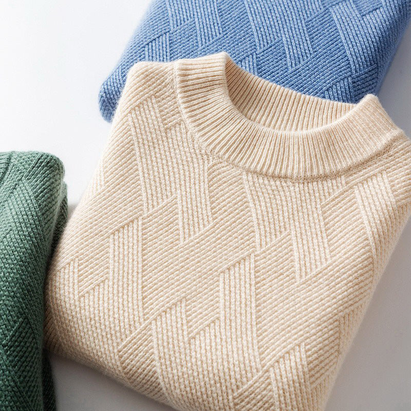 Eleganter Herren Rundhals Pullover in Dunkelblau, weiche Baumwolle. Stilvolle Männer Mode für Business Casual.