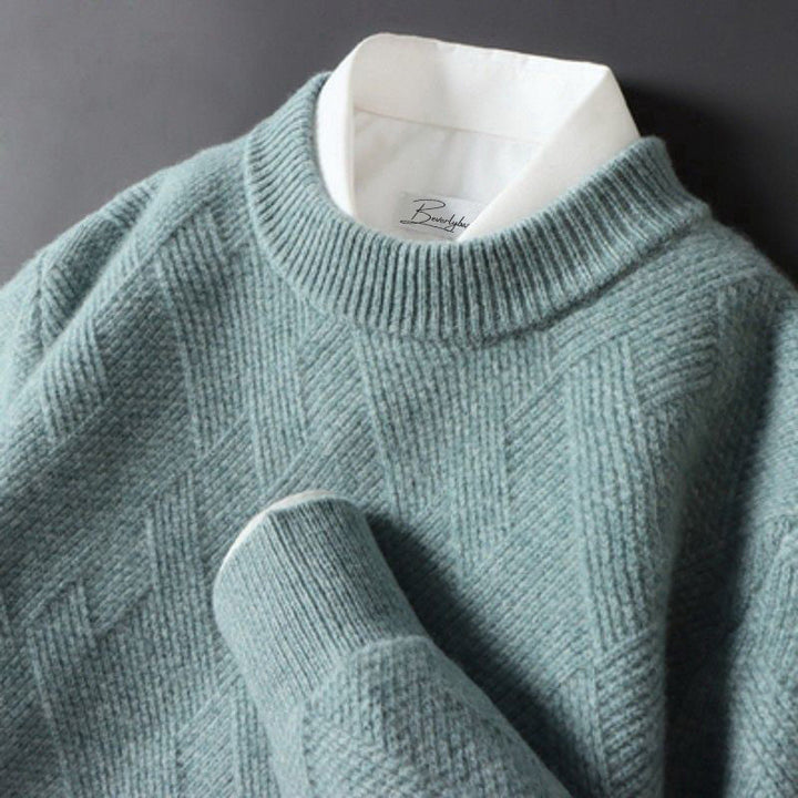 Weicher Herren Pullover in Beige, angenehmer Tragekomfort. Ideal als Geschenkidee für den modernen Mann.