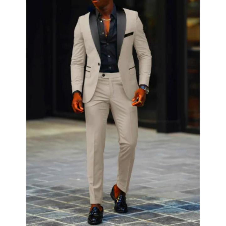 Stilvoller Slim Fit Hochzeitsanzug für Herren mit elegantem Satin Schalkragen. Festliche Eleganz für den Bräutigam.
