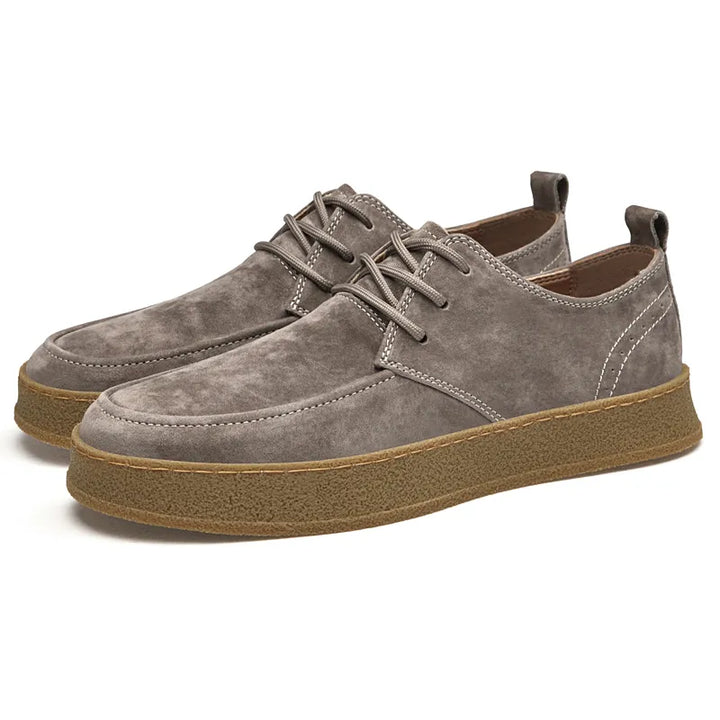 Hochwertige Herren Casual Sneaker, vereinen klassischen Stil und modernen Komfort.