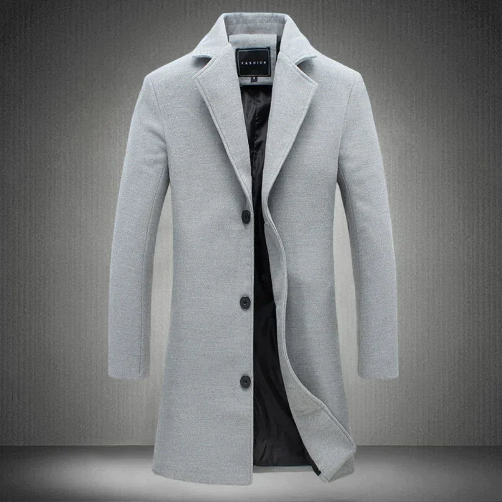 Modischer Herren Wintermantel, warmer und bequemer Overcoat für den stilvollen Auftritt in der Herbst- und Winterzeit.