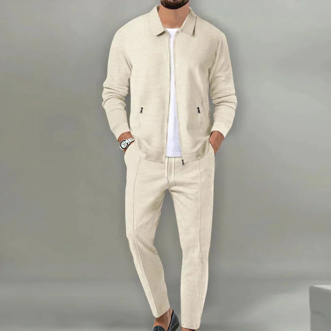 Stilvoller Herrenanzug Zweiteiler: Moderner Blazer und passende Hose für Businesskleidung und Freizeitlooks.