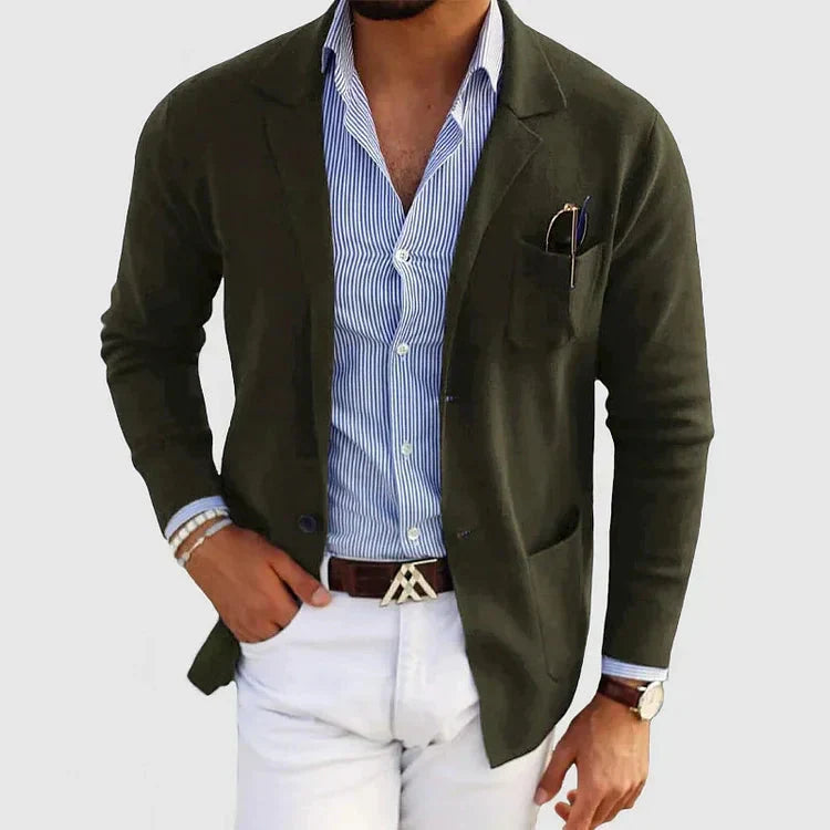Rückenansicht des modernen Herrenblazers: schmal geschnittenes Sakko, perfekt für Business und elegante Freizeit.