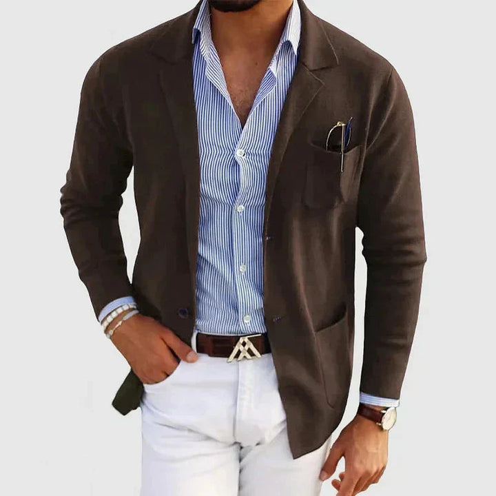 Klassischer Herrenblazer mit Reverskragen & Knopftaschen, stilvolles Sakko für Herbst, Business & Freizeit.