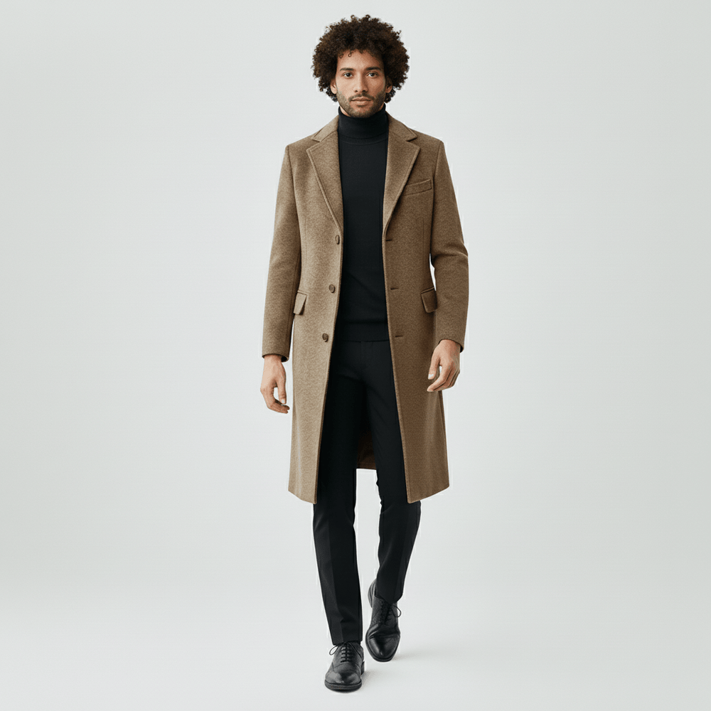 Moderner Herren-Langmantel mit präziser Knopfleiste. Ideal für Business & Freizeit.