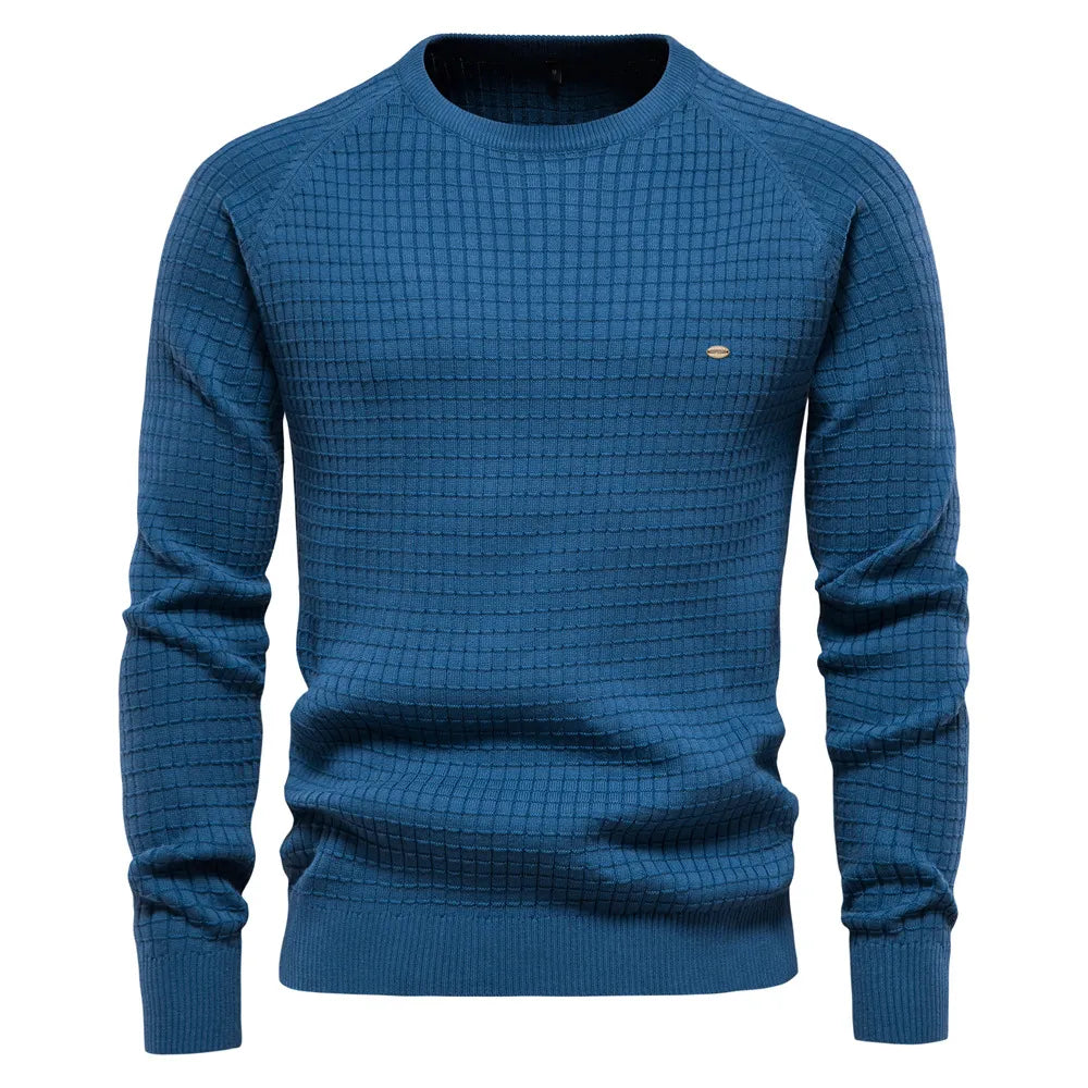 Eleganter Herrenpullover mit Rundhalsausschnitt für stilvolle Business- und Freizeitlooks im Herbst.