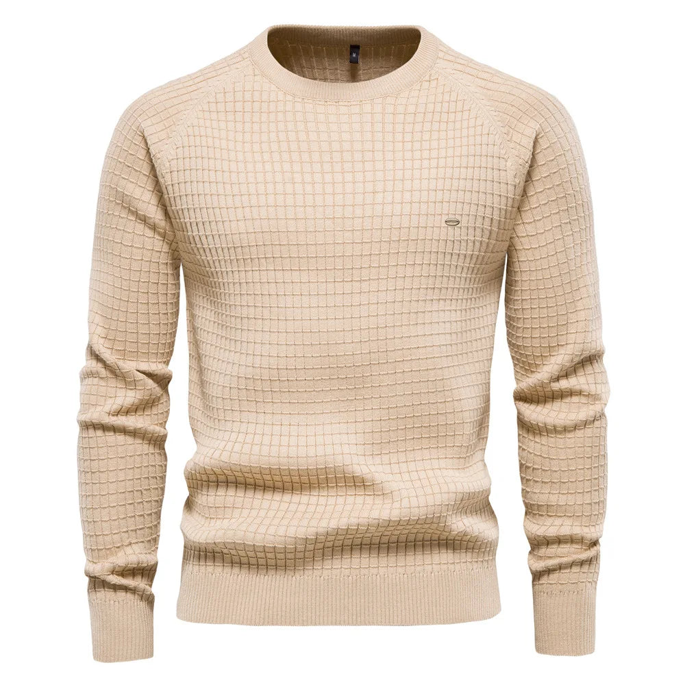 Warmer Herren Winterpullover mit Rundhals, stilvoll und komfortabel. Der perfekte Crewneck für die kalte Jahreszeit.