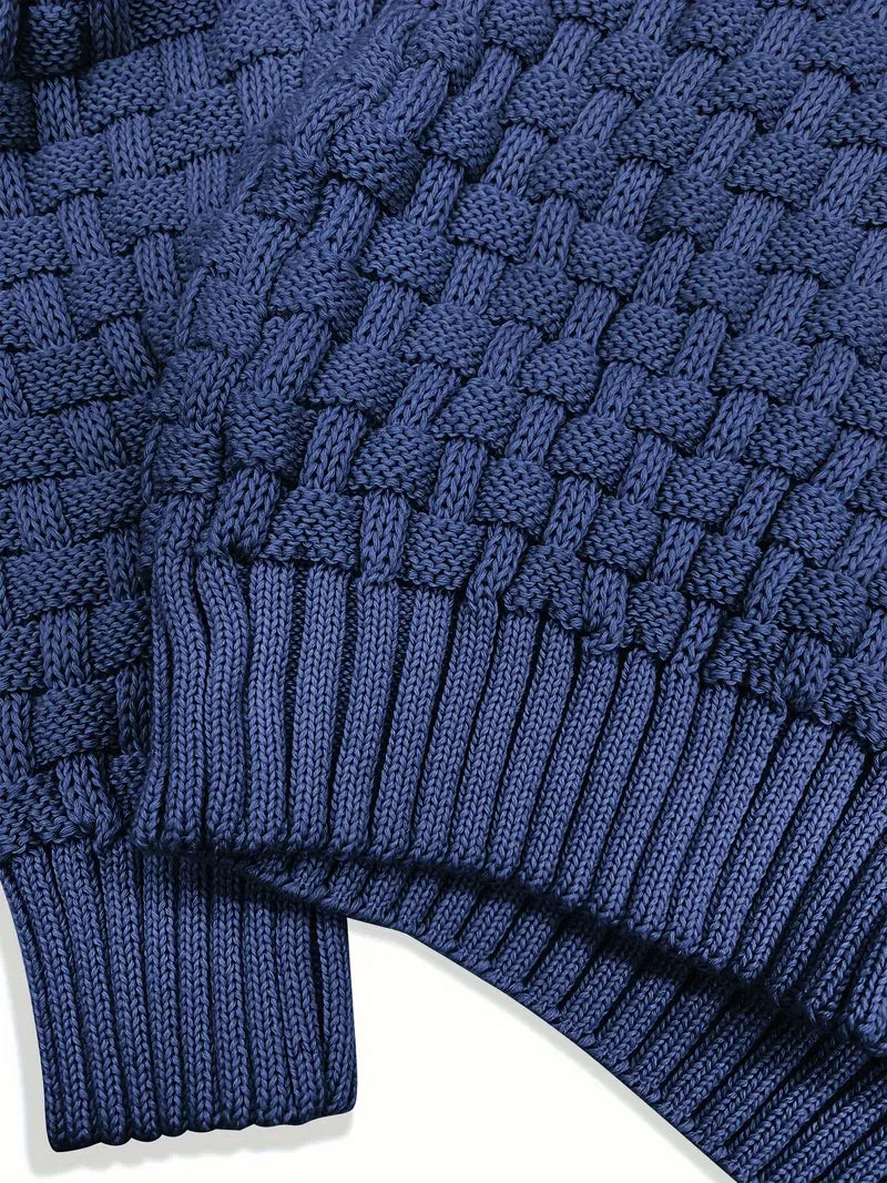 Detailansicht des anspruchsvollen Strukturmusters auf dem stilvollen Herren Strickpullover.