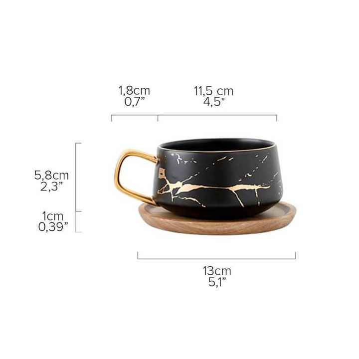 Eleganter Kintsugi Keramikbecher, 320 ml, schwarz-weiß, ideal als Kaffeebecher oder Teetasse.