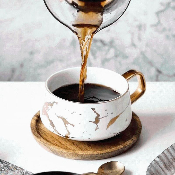 Handgefertigter Kintsugi Tasse, 320 ml, stilvolles Geschirr und einzigartiges Wohnaccessoire für jeden Anlass.