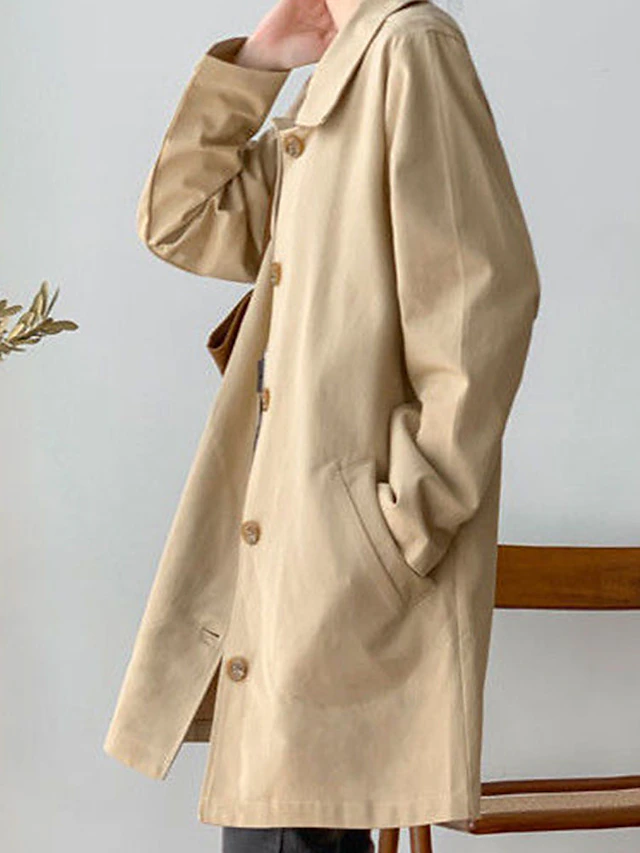 Eleganter langer Damenmantel in Khaki, stilvoll und zeitlos für Damenmode.