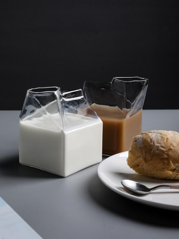 Stilvoller Glasbecher für Latte Macchiato, Cappuccino oder Eiskaffee, Kaffeetasse.