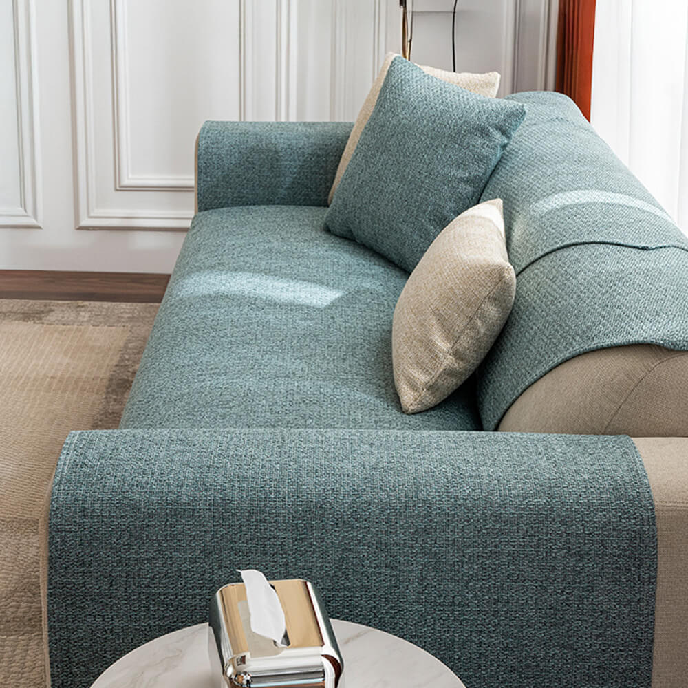 Skandinavischer Leinenüberzug, atmungsaktiv und schützt Ihr Sofa. Modernes Wohnaccessoire.