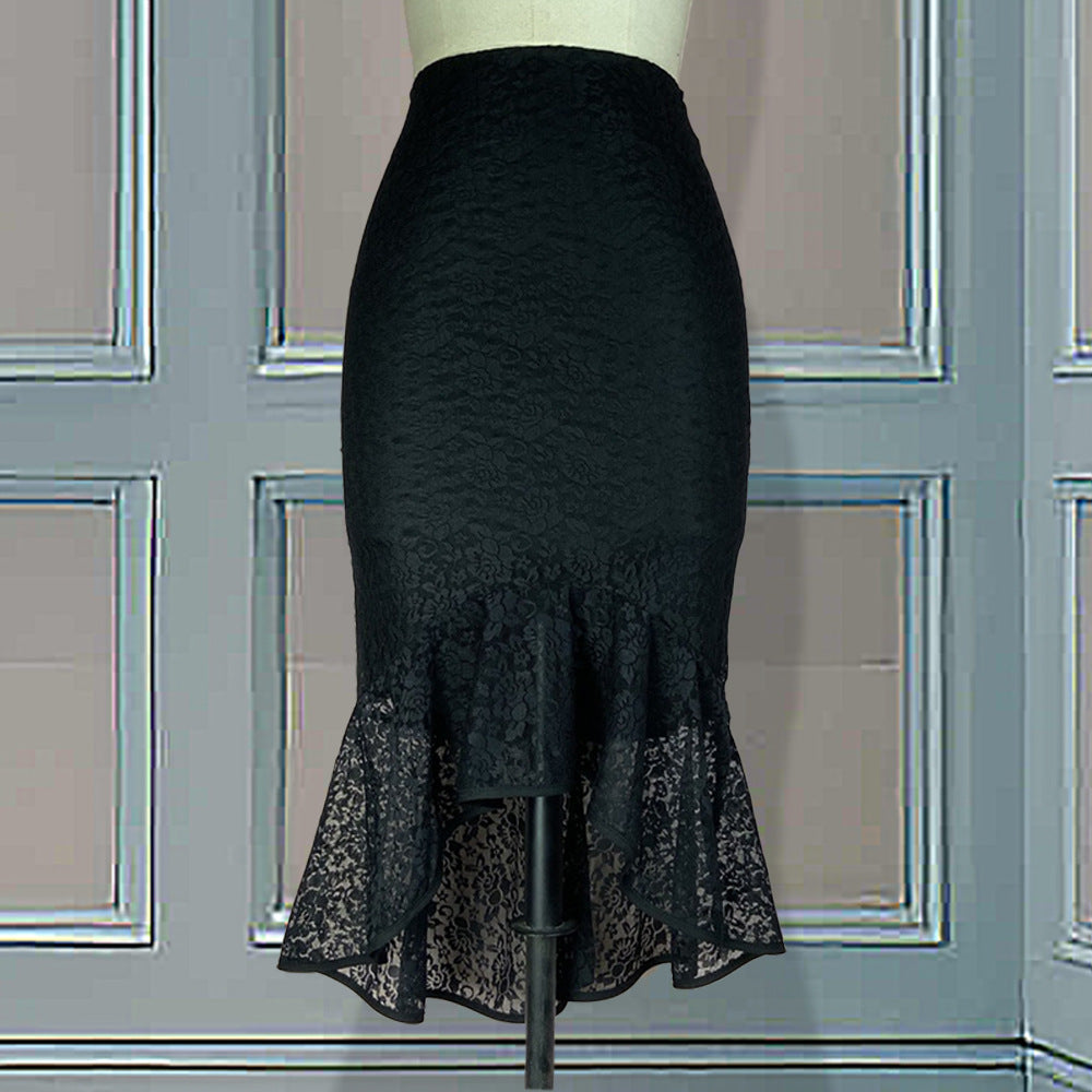 Stilvoller schwarzer Wickelrock für Damen, mit femininer Spitze, perfekt als Business- oder Abendrock.