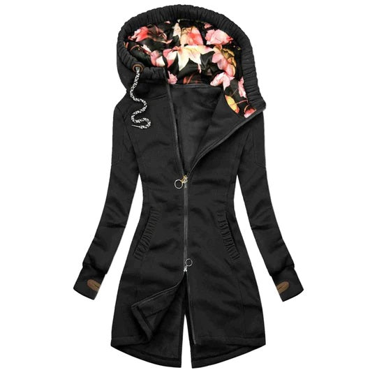 Stilvoller Damen Wintermantel Mara mit Kapuze, perfekt für Herbst und Wintermode im Alltag.