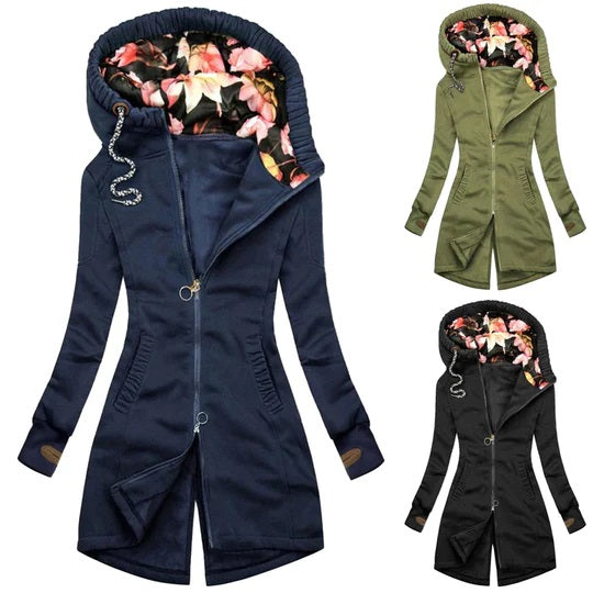 Hochwertiger Damen Kapuzenmantel Mara, lang und gemütlich, für einen stilvollen Winterlook.
