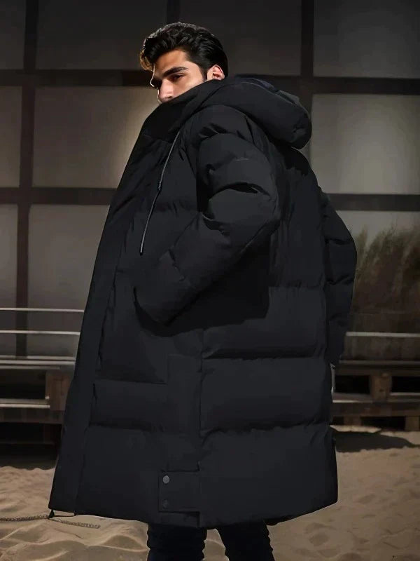 Vielseitiger Herren Parka, wasserdicht und warm, mit Kapuze. Stilvolle Outdoor-Winterjacke für Herrenmode.