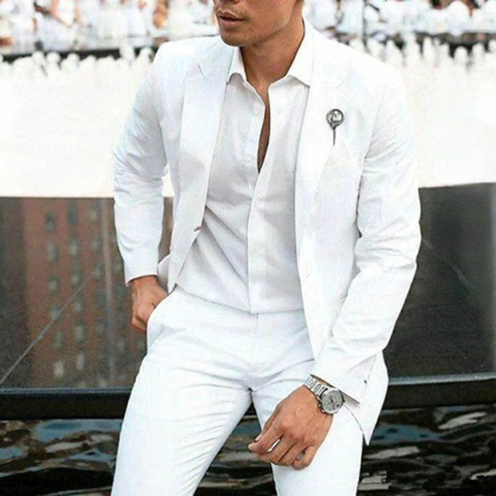 Moderner weißer Herren Anzug Slim-Fit Bailey, bestehend aus Sakko und passender Hose, ideal für formelle Events.