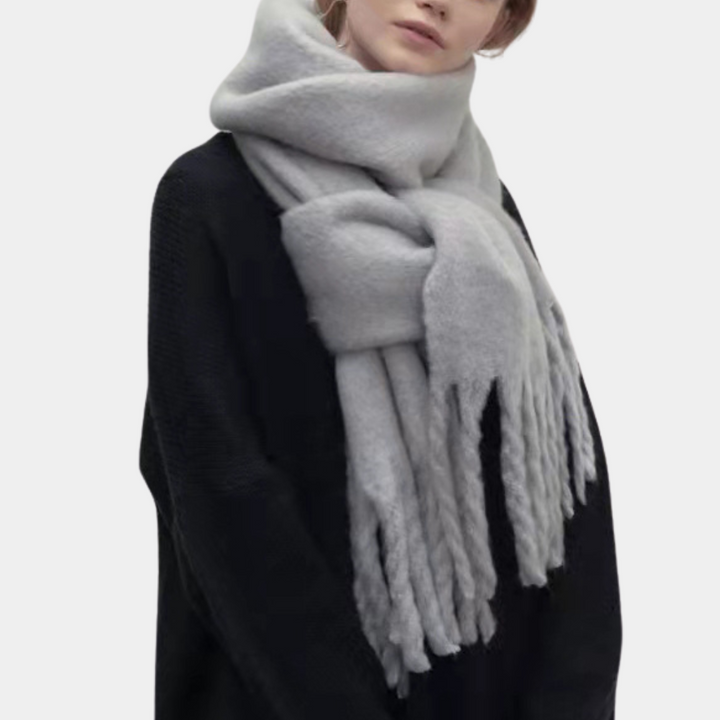 Warmer Damenschal Elise, ein vielseitiges Accessoire für Damen. Perfekt für Herbst-, Winter- & Frühlingsmode.