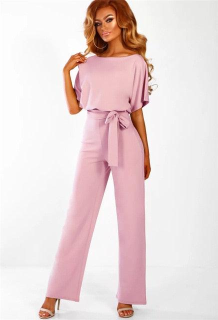 Trendiger Damen Einteiler für Frühlingstage. Komfortabler Jumpsuit, perfekt für elegante & lässige Outfits.