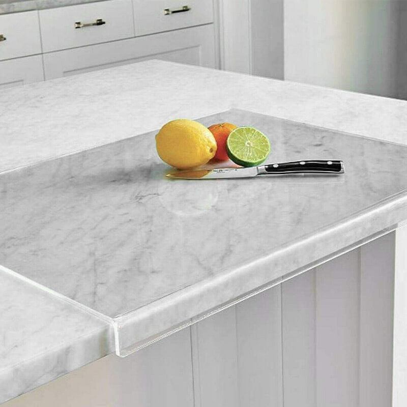 Elegantes Antirutsch-Acryl-Schneidebrett für sicheres Zubereiten in der Küche. Transparent & langlebig.