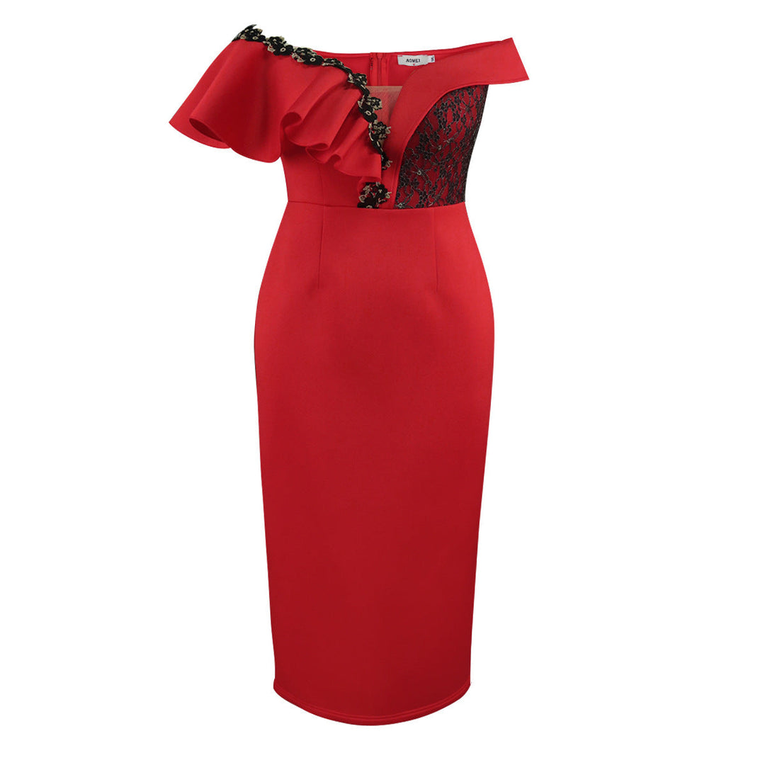 Figurbetontes asymmetrisches Partykleid in Rot mit floralem Design, ein stilvolles Frühlings-/Sommer-Outfit.
