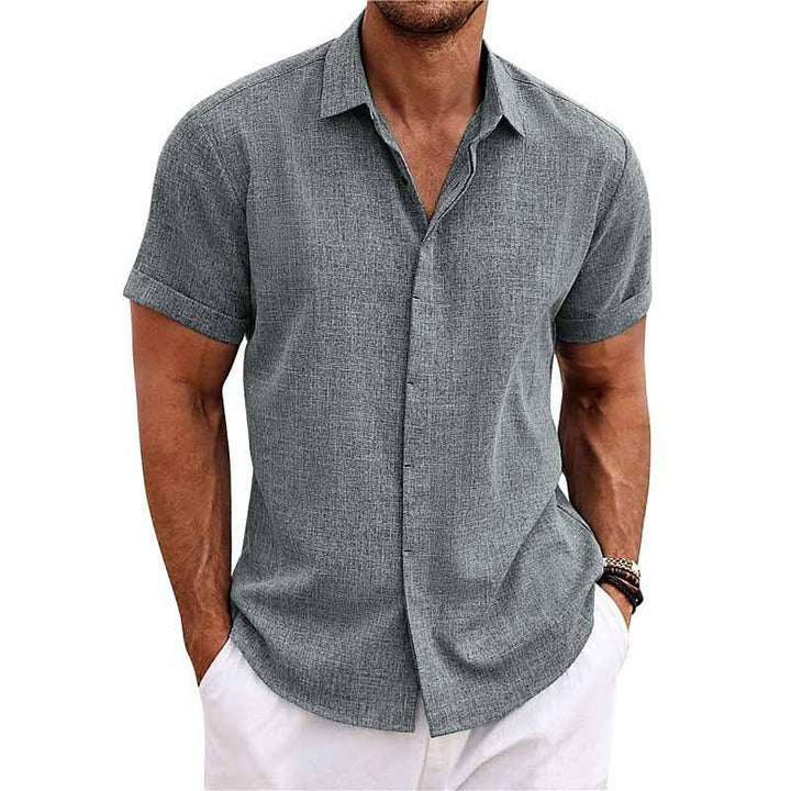 Bequemes Herren Freizeithemd für den Sommer. Kurzarmhemd in stilvoller Herrenmode, ideal für Casual-Anlässe.