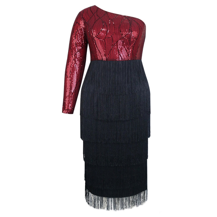 Festliches Fransenkleid für Damen in Burgunder, verziert mit glitzernden Pailletten. Einzigartiges Design.