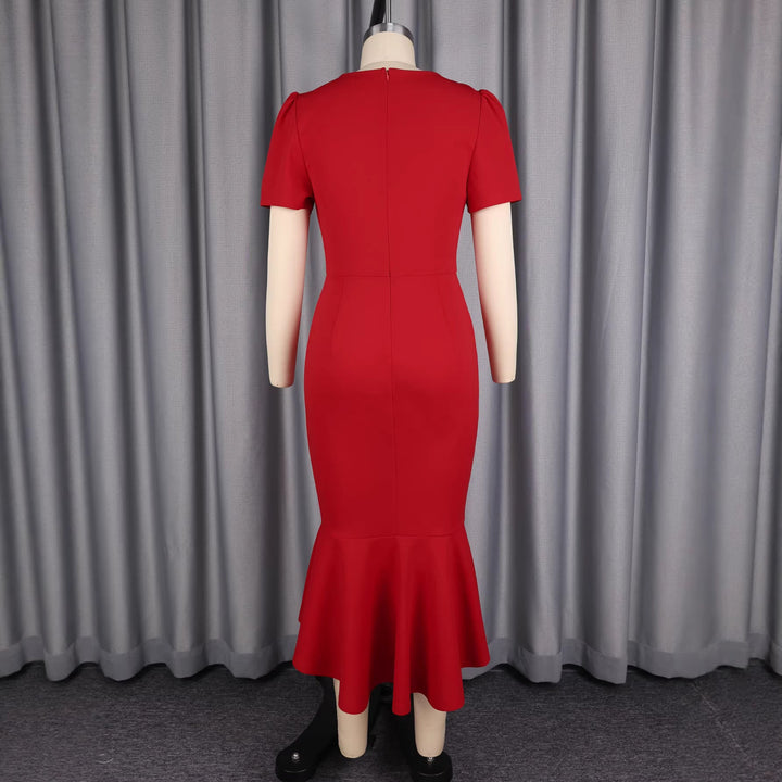 Formelles Damen Abendkleid, figurschmeichelnd, mit eleganten Blütenapplikationen, ideal für Gala & Feier.